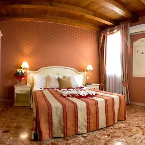 Hotel Conterie ***